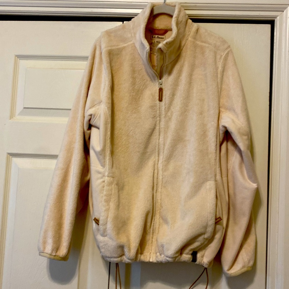 Gorgeous L.L. Bean jacket. Zip front. Zip  pockets. Size L Reg - Picture 10 of 11